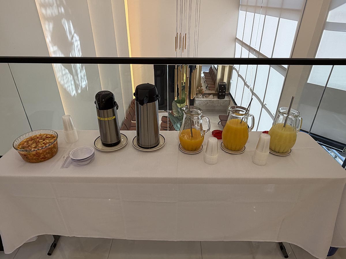 Ilustração da recepção próxima ao coffee break